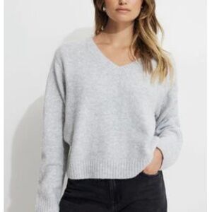 Dynamite Light Gray V-Neck Sweater